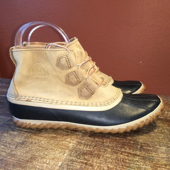Sorel Out N About Plus Duck Rain Boot Bootie Womens 7.5 Waterproof Tan Gorpcore - Picture 2 of 12